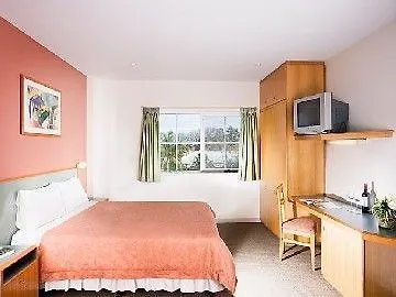 Breakfree Directors Studios Adelaide Aparthotel